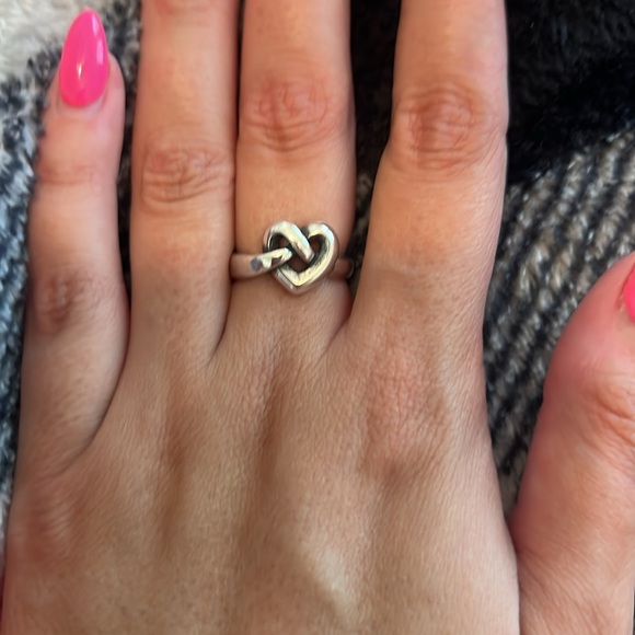 James Avery Stirling silver heart knot ring - Picture 3 of 4
